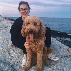 Meet your Posher, Alexis