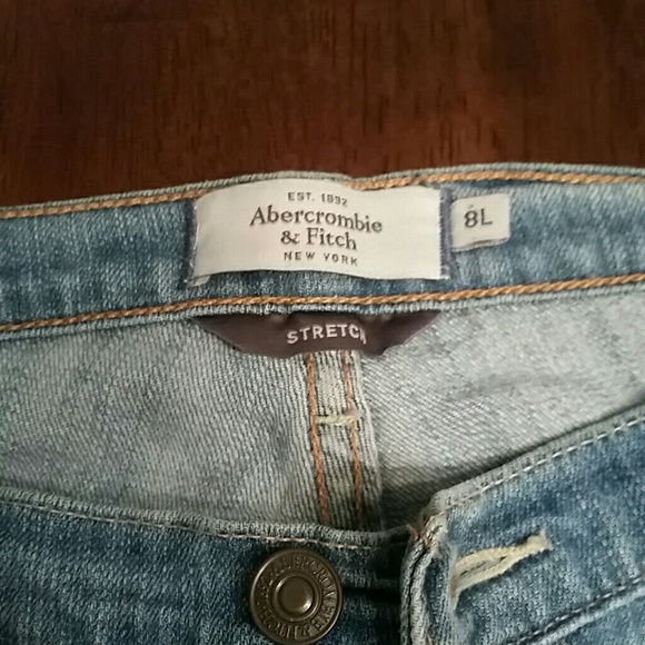 Abercrombie & Fitch Light Wash Stretch Straight - Picture 2 of 4