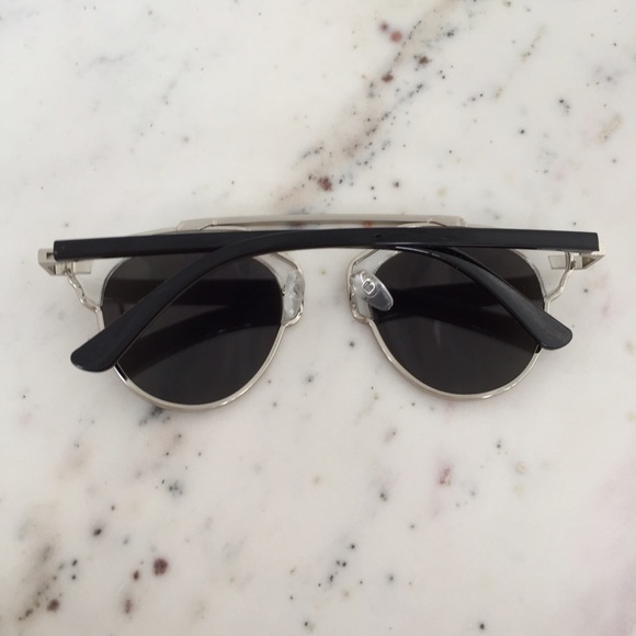 "Ellie" Sunglasses || Clear & Silver Mirror - Picture 2 of 6