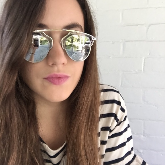 "Ellie" Sunglasses || Clear & Silver Mirror - Picture 4 of 6