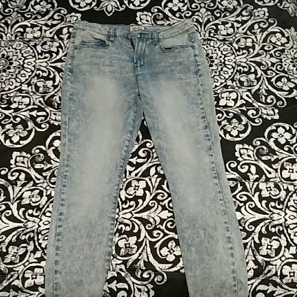 Mid rise jeans