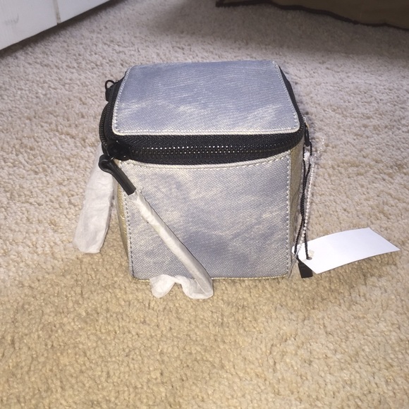 Kelsi Dagger Handbags - NWT kelsi dagger mini  cube purse