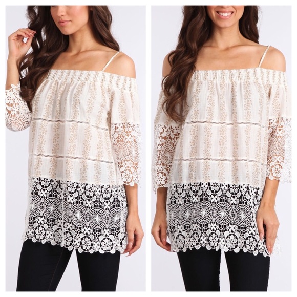 ❌ SOLD BUNDLED❌ Off the Shoulder Top - Picture 3 of 4