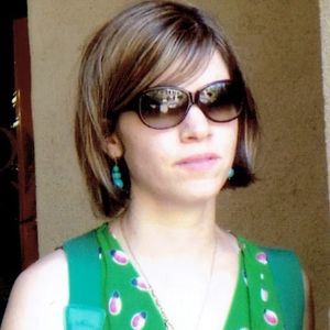 Meet your Posher, Claudine