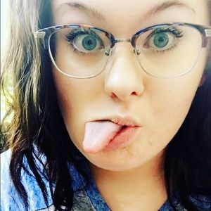 Meet your Posher, Bobbie