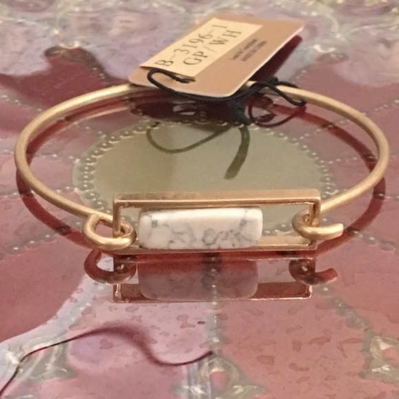 Marble White Stone Bracelet - Picture 3 of 4