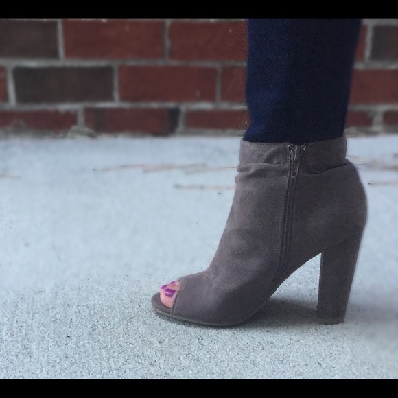 Peep toe booties - Picture 2 of 2