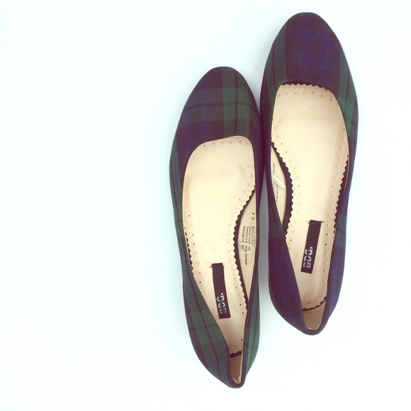 Urban Outfitters Shoes - BDG Urban Outfitters plaid flats 7.5