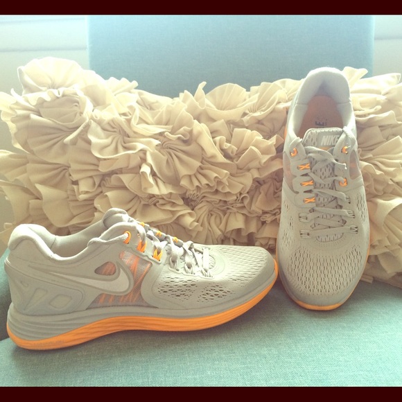 Nike Lunarglide-Size 7