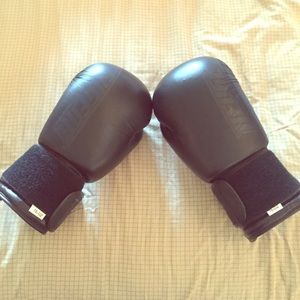RevGear 16 oz Boxing gloves