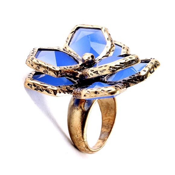 CLOSET CLOSING - Blue Flower Ring - Picture 3 of 4