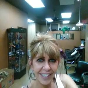 Meet your Posher, Pamela