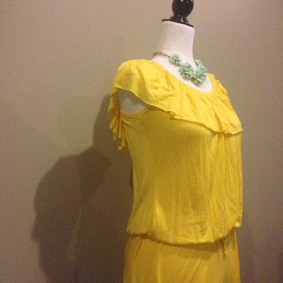 Yellow romper - Picture 2 of 3