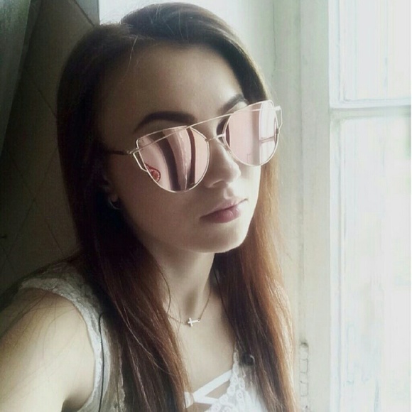 BEST SELLING STYLE FASHION WOMAN SUNGLASSES - Picture 3 of 4