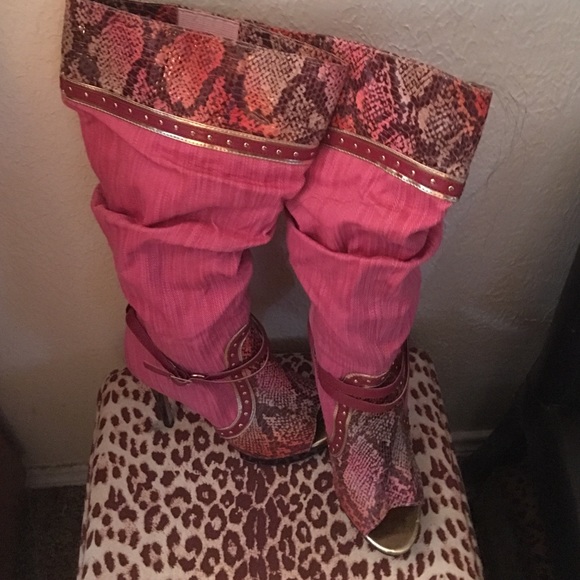 House of Dereon Platform Boots
