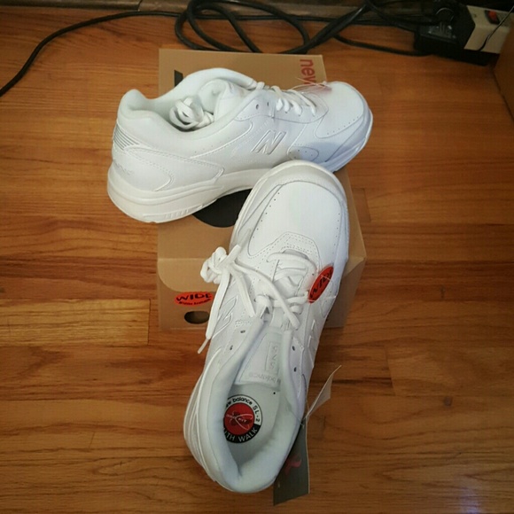 NWT White New Balance.