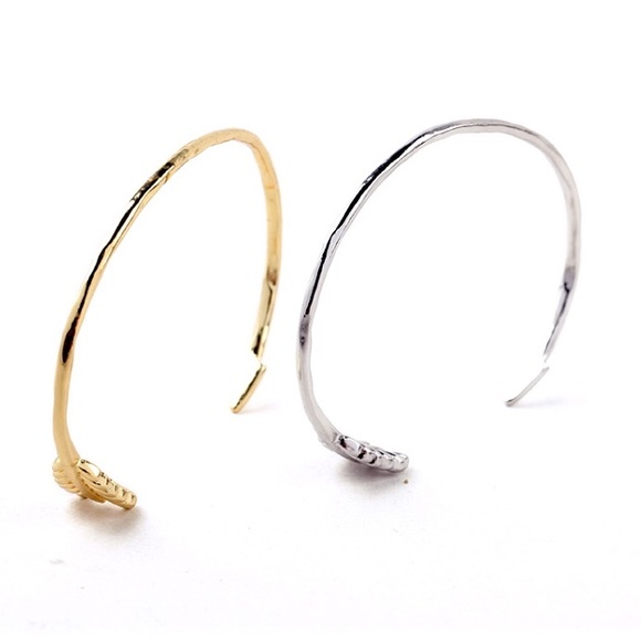 CLOSET CLOSING - Arrow Bangle Set - Picture 3 of 3