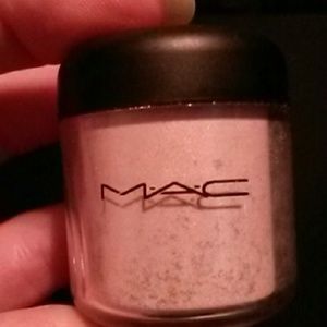 NIB 7.5g MAC pigment