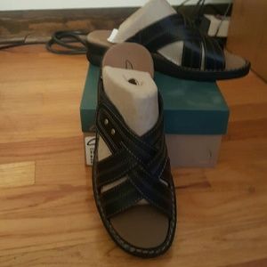 NWT Brown Clarks sandals