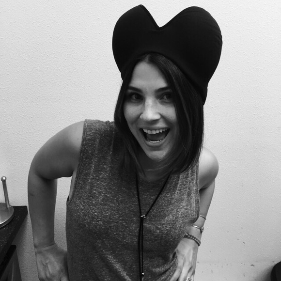 Meet your Posher, Robin