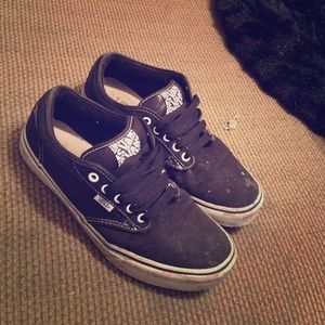 Black vans