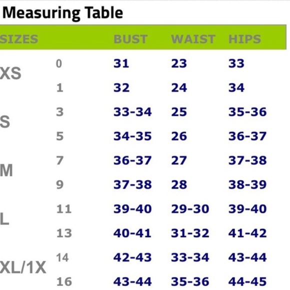 1 Left ❕PRICE is FIRM❕Navy/Ivory Embroidered Top - Picture 4 of 4