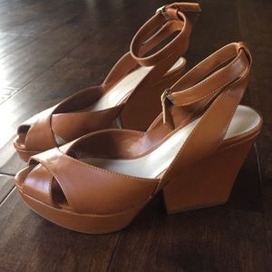 Super Cute Chunky Heels 👡