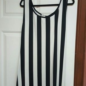 Beautiful  Black and white long dress  size 2x