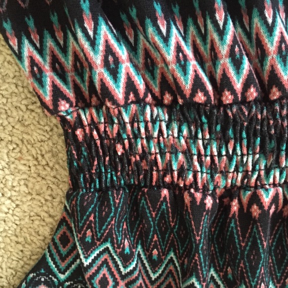 Patterned Dress - Picture 3 of 3