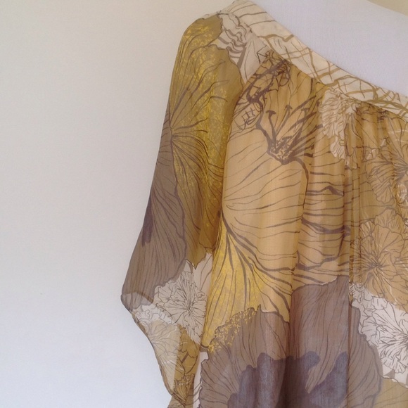 STUNNING MINI DRESS. - Picture 4 of 4