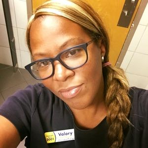 Meet your Posher, Valory