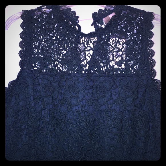 Beautiful emerald green lace dress