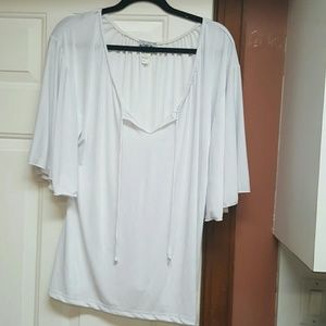 White blouse size 2x Beautiful