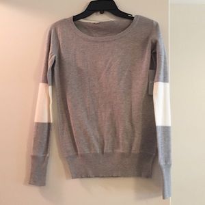Gray and white Athleta Sweater