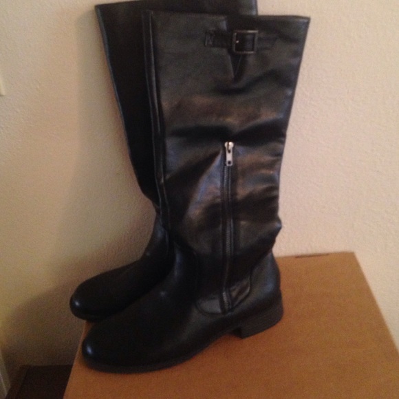 Unlisted Riding Boots - Picture 3 of 4