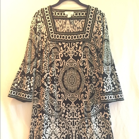 Ann Taylor Loft black&white patterned shift dress