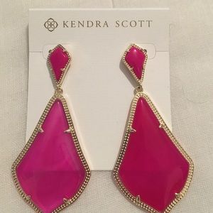 Kendra Scott fuchsia jade earrings