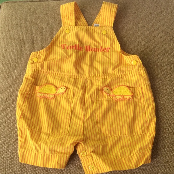 ⛱SALE NWOT turtle hunter bibs