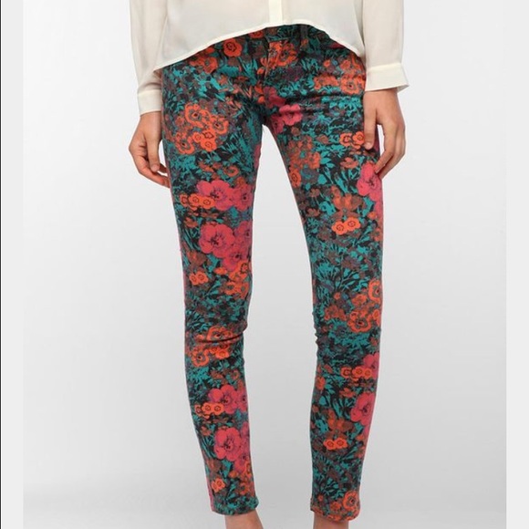 Urban Outfitters BDG Midrise Cigarette Pants