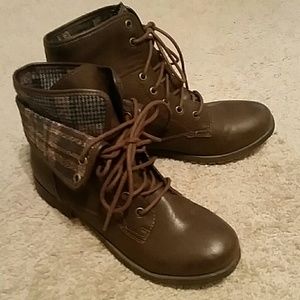 Brown ankle boots with roll down top (Never Worn)