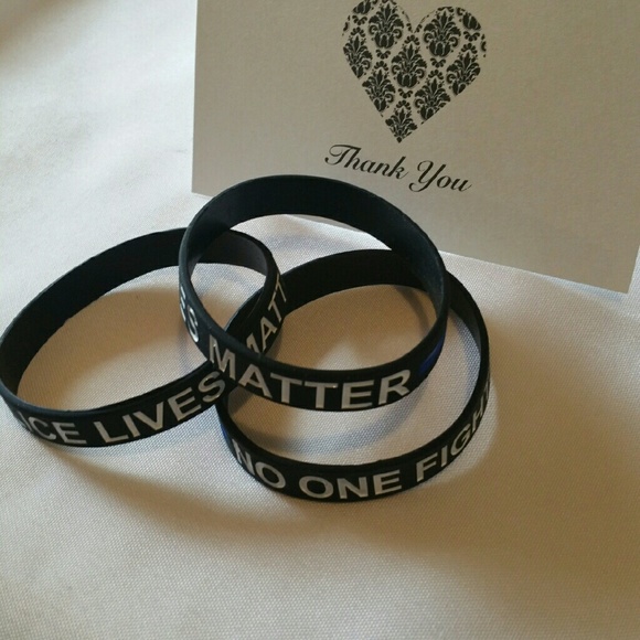 3 Silicon Bracelets - Picture 3 of 4