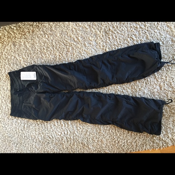 Lululemon lined 6 tall black studio pants NWT