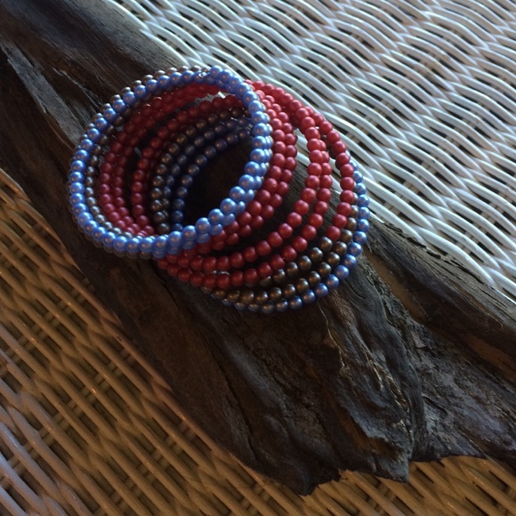 Multiple color bracelet - Picture 2 of 3