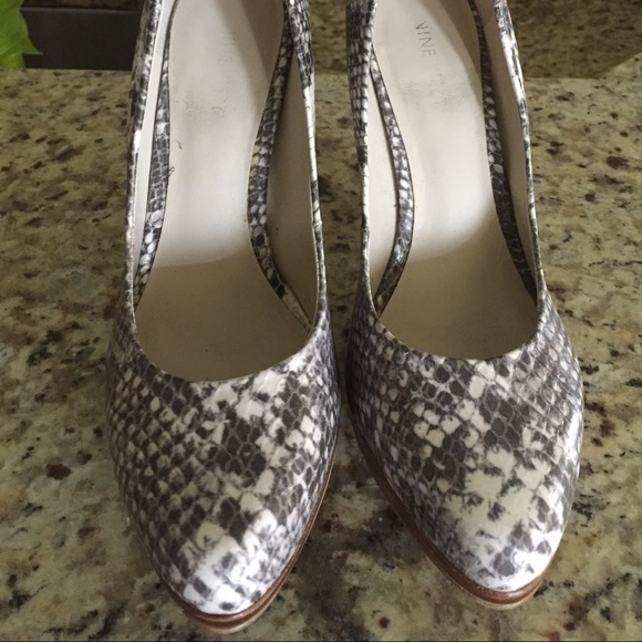 Nine West Snake Skin Heels Size 8