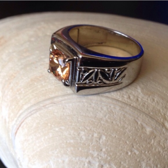 November birthstone ring - Picture 3 of 3