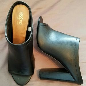 Mossimo Black Slip On Heels