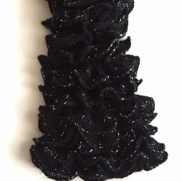 NWOT HAND MADE SCARF - Picture 3 of 4