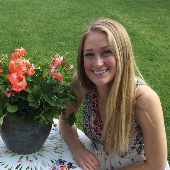 Meet your Posher, Jordyn - Picture 1 of 1