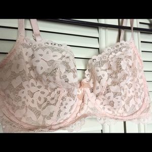 Sexy lace blush-pink bra from VS