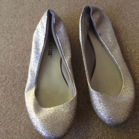 Lower East Side Gold sparkly flats Size 6.5W